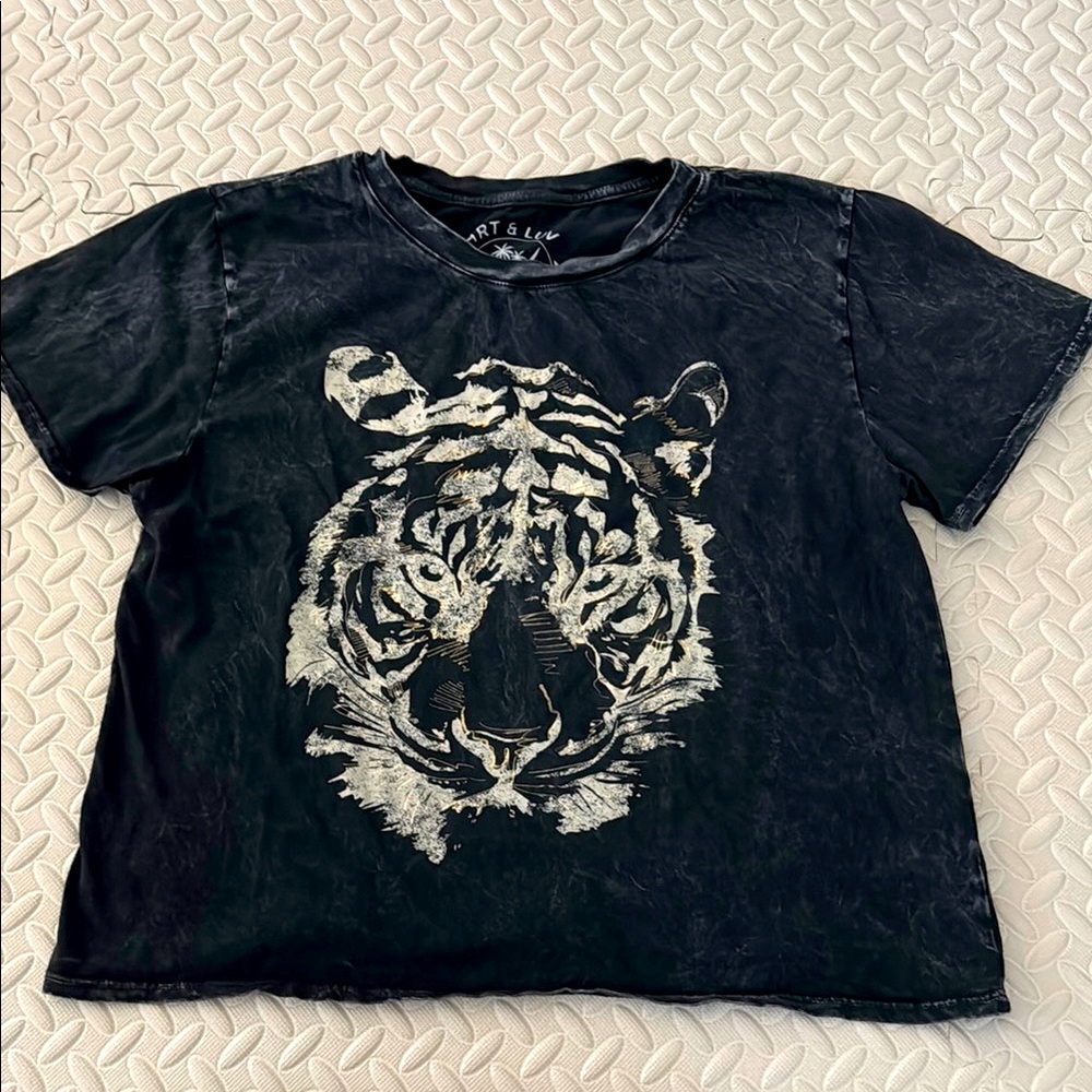 HRT & LUV Tiger T-shirt